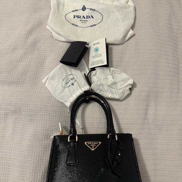 BRAND NEW! Authentic PRADA Saffiano Vernice Mini Galleria Double Zip Tote Black - Picture 8 of 16